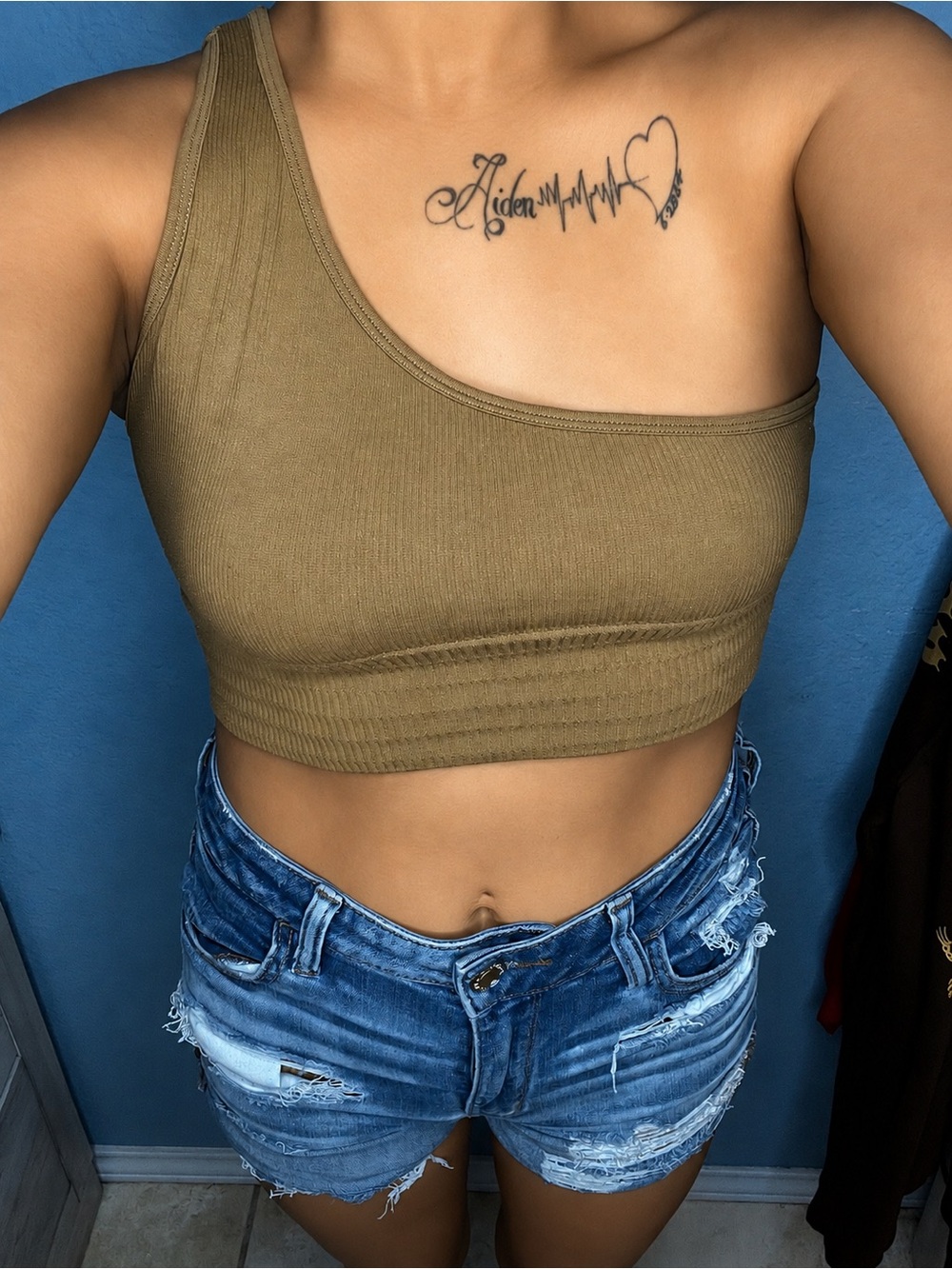 Cotton Candy One-Shoulder Ribbed Crop Top in Tan